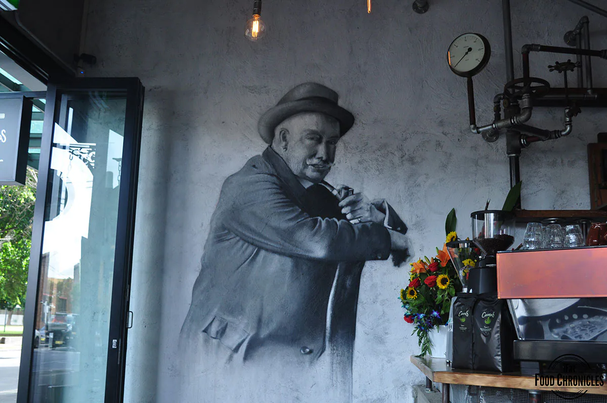 local mbassy cafe ultimo