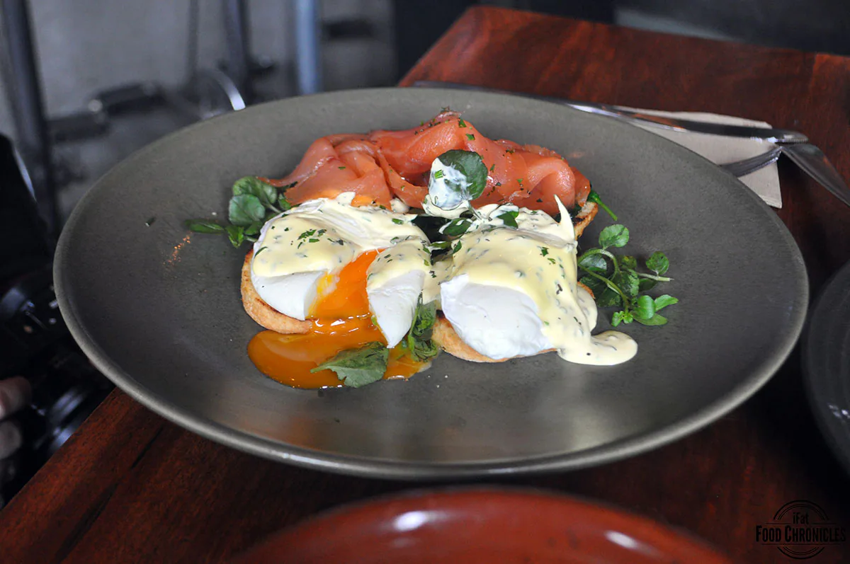 local mbassy eggs bennedict
