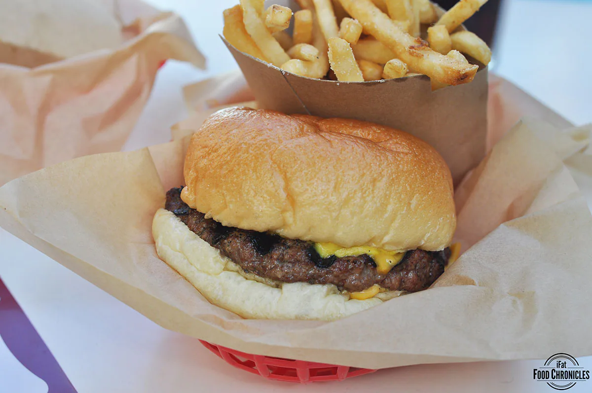 lord gladstone hotel chippendale cheeseburger