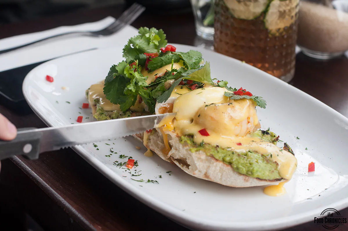 rustic pearl lobster benedict