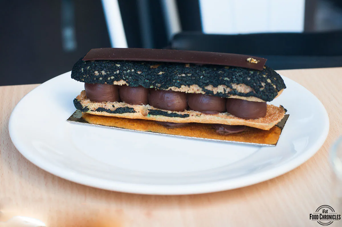 textbook eclair