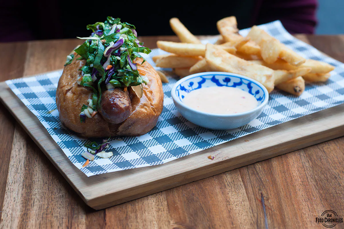 brainwave cafe banh mi hot dog
