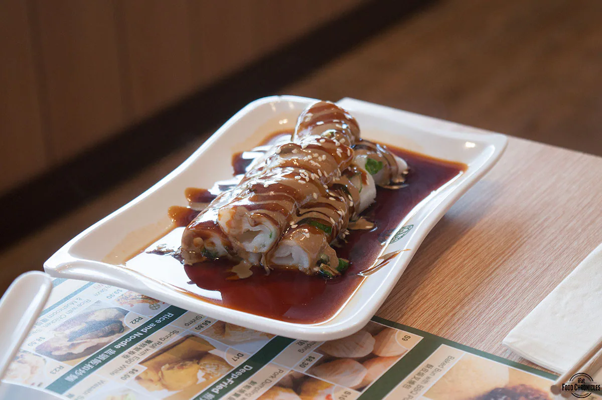 tim ho wan vermicelli roll with sesame sauce