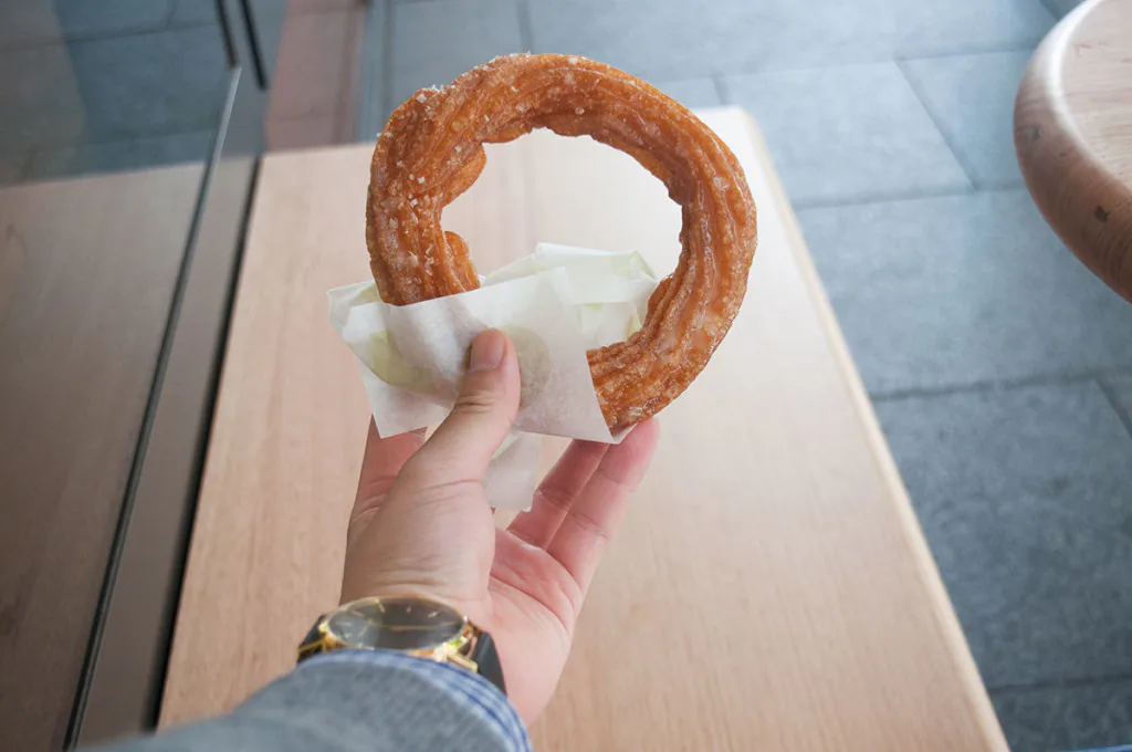 shortstop-sydney-cruller