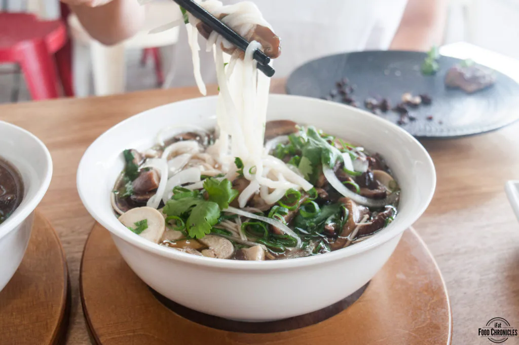phomo vegetarian pho