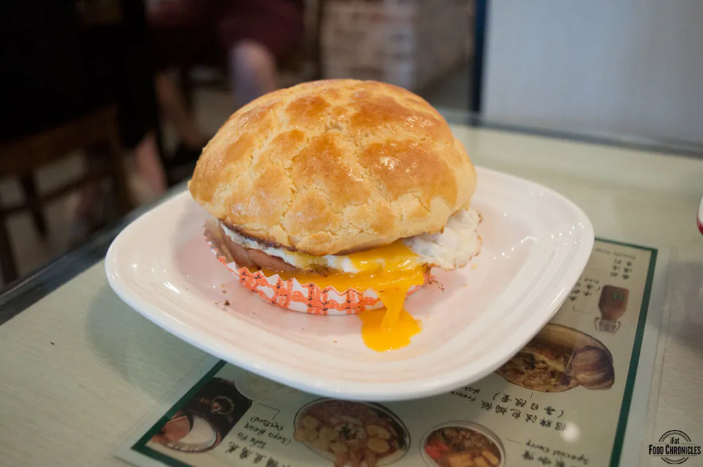 hog kong big sutt pineapple bun