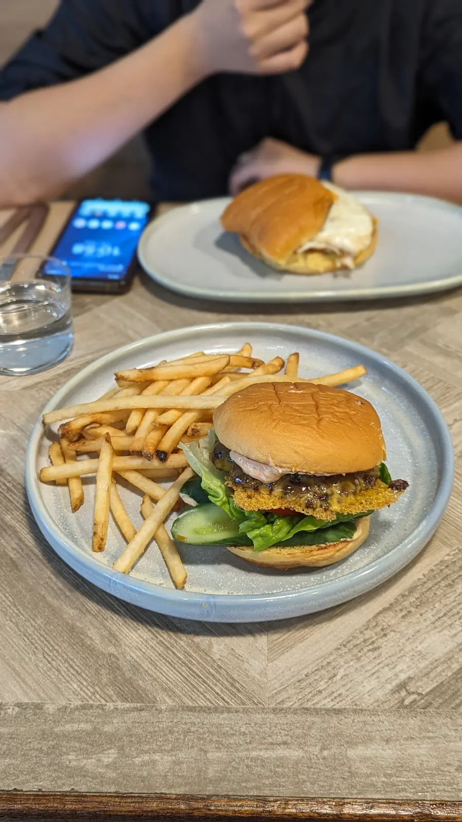 Mattina Concord West cheeseburger with fries