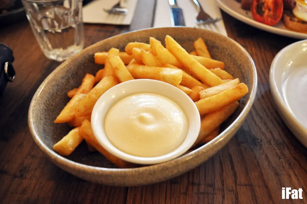 Beer batter chips with home made ailoi