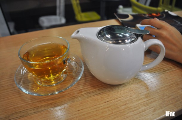 Passionfruit black tea