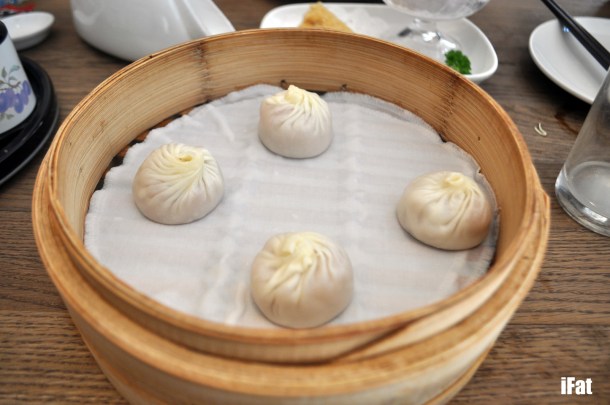 Steamed taro dumplings