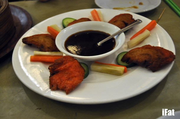 Vegetarian Peking Duck with radish, carrots, cucumber and oyster sauce