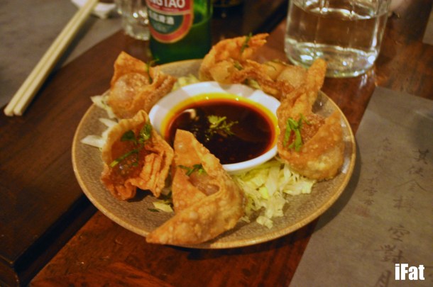 Deep fried Szechuan wonton with pork and asparagus 